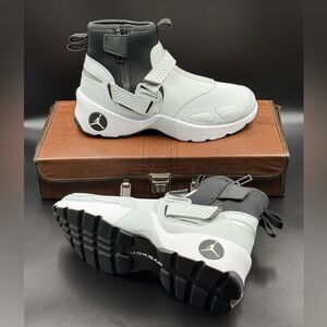 Air Jordan Trunner LX High 'Pure Platinum'